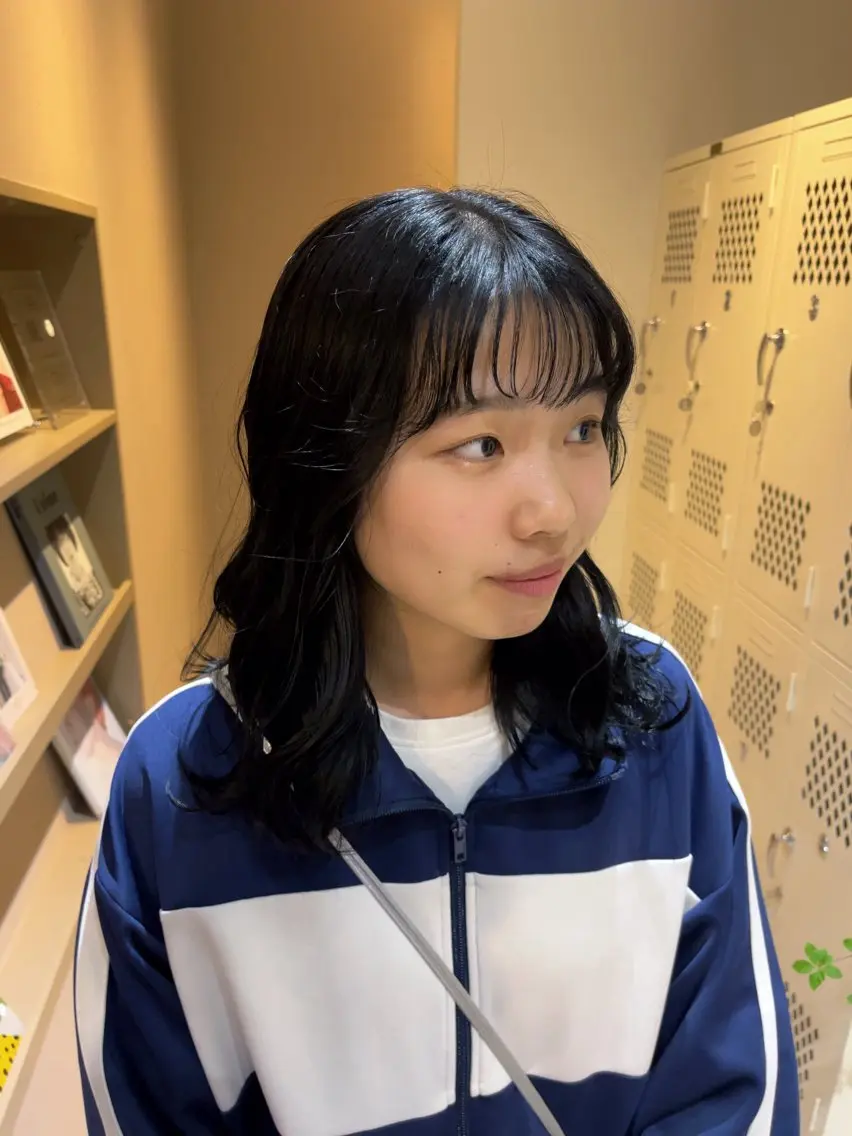 ミディアム カラー ramphy 柴原 夢奈のヘアスタイル