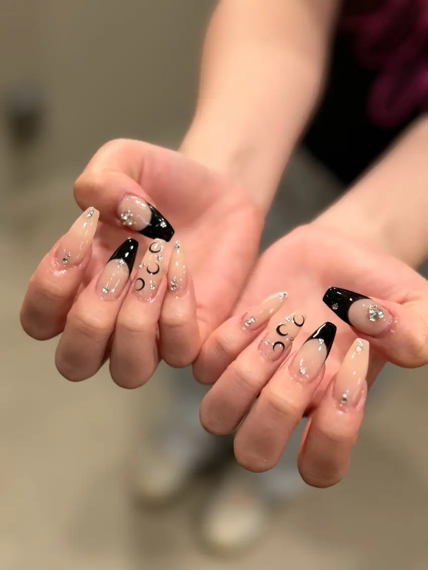 ネイル チークネイル ドット フットネイル フレンチネイル グラデーション ハンドネイル Miu 川越東口ネイルサロンのネイルデザイン