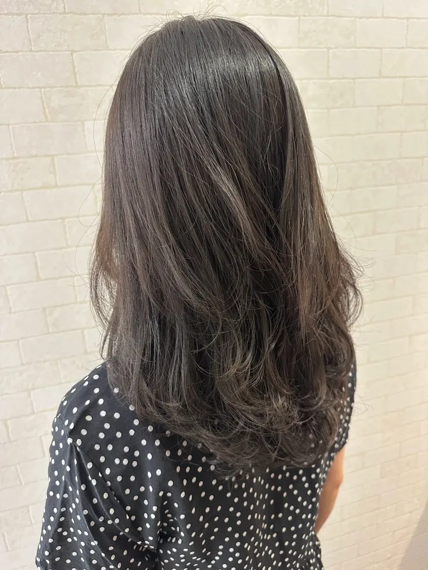 セミロング カラー ブリーチ 透明感カラー ダブルカラー ブリーチなしカラー 顔まわりレイヤー 大人レイヤー& 透明感カラー💄のヘアスタイル