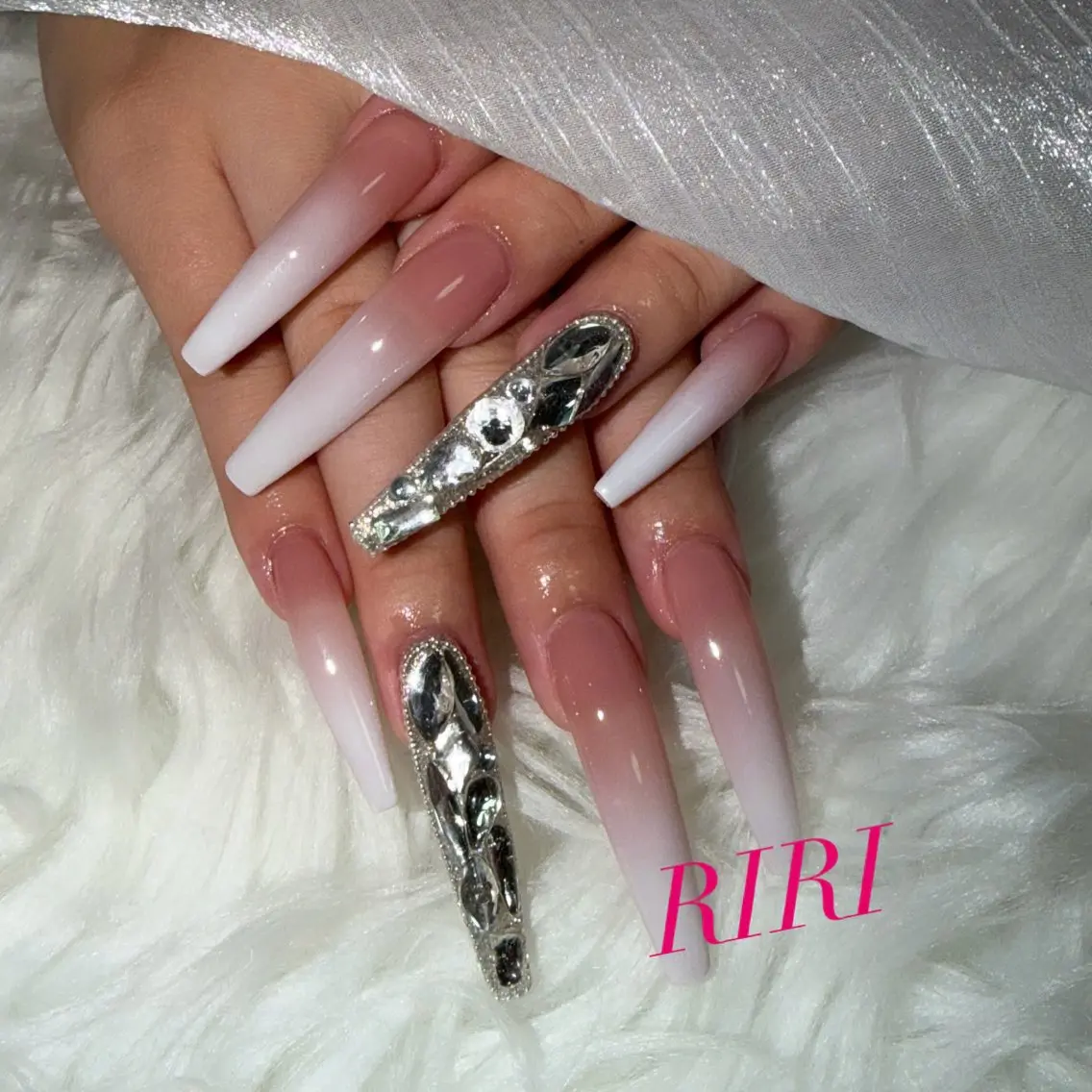 ネイル ハンドネイル ネイルサロン RIRIのネイルデザイン