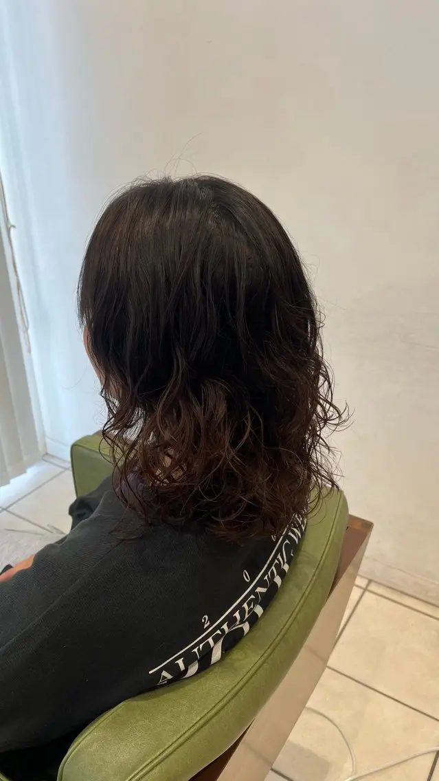 ミディアム パーマ ミディアムパーマ ふかや まりかのヘアスタイル