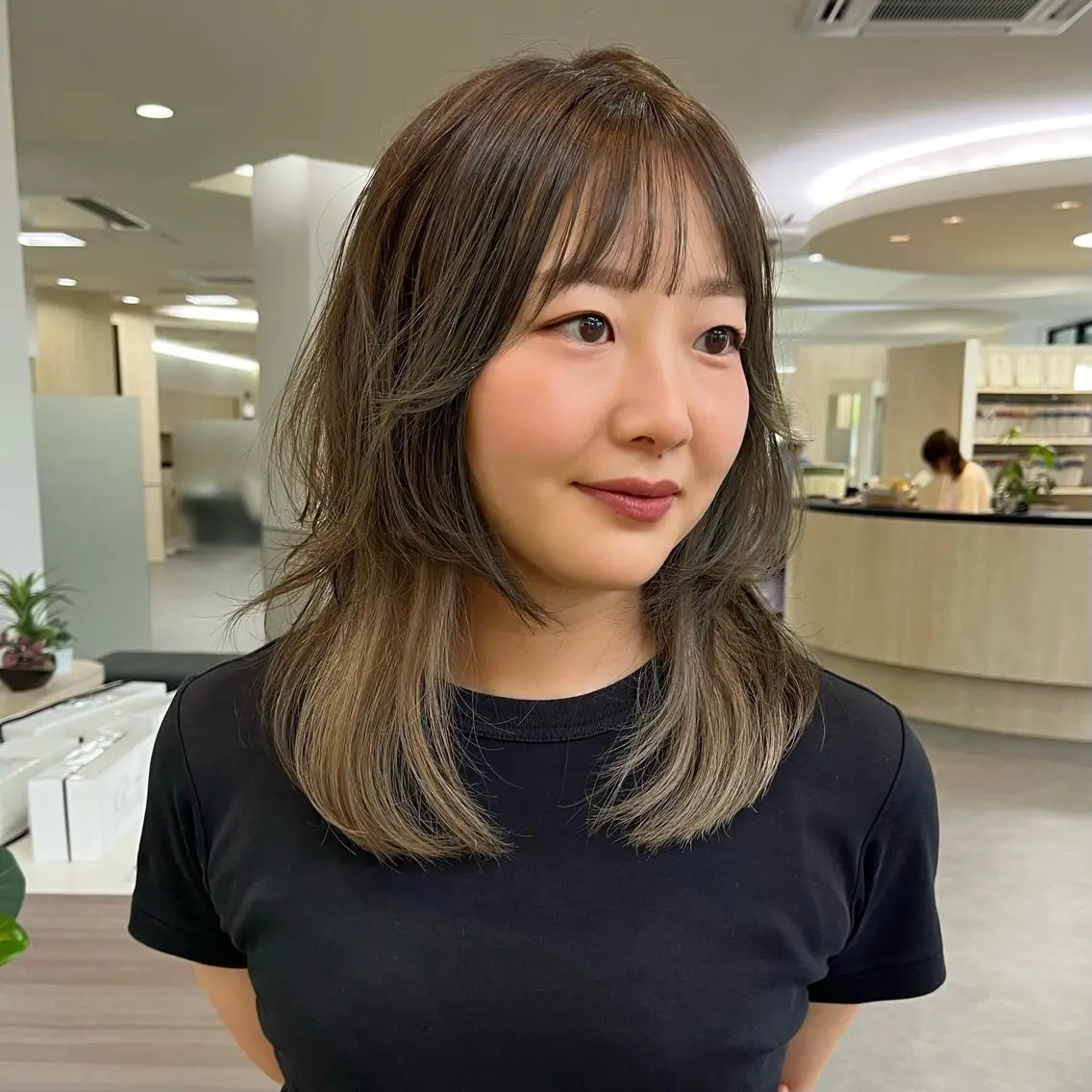 顔周りレイヤーカット+ヘッドスパの写真