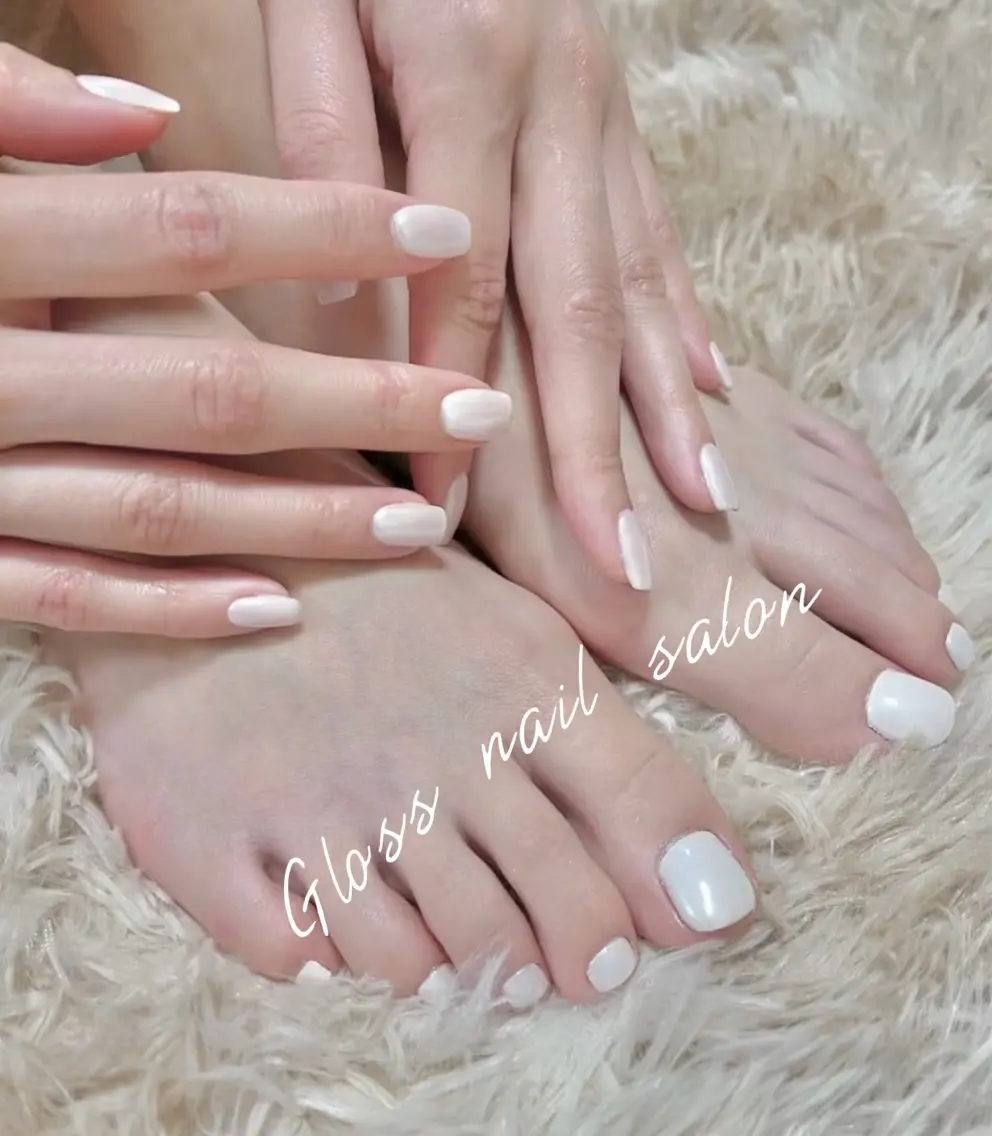 ネイル ハンドネイル フットネイル Yuna✨ Gloss nailのネイルデザイン
