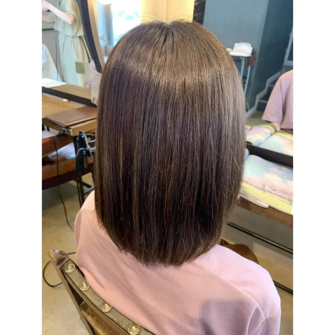 セミロング カラー ベージュカラー ハイライトカラー ハイライト 佐藤 美紅のヘアスタイル