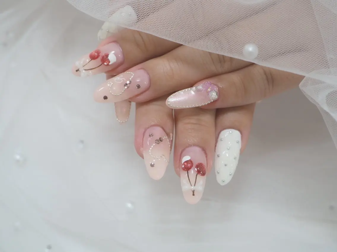 ネイル ハンドネイル . 佳那美のネイルデザイン