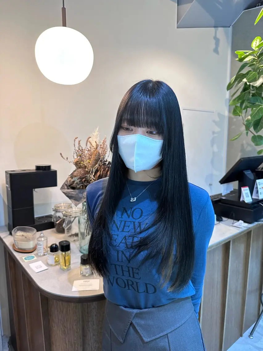 ロング Shiro RENのヘアスタイル