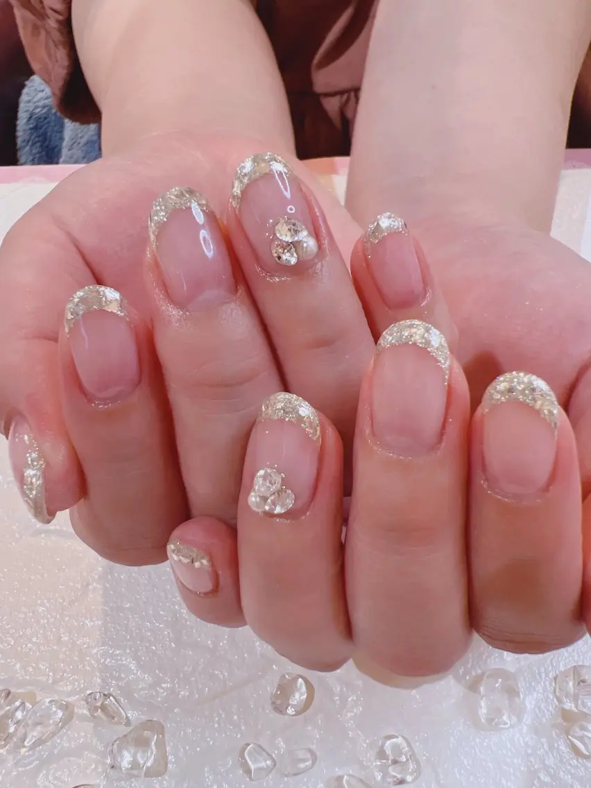 ネイル フレンチネイル ガラスフレンチ ハンドネイル BLUME yukiのネイルデザイン