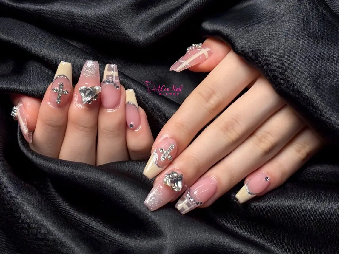 ネイル 桜ネイル 長さ出し フラワーネイル フレンチネイル ジェルネイル ハンドネイル ACon NailSalonのネイルデザイン