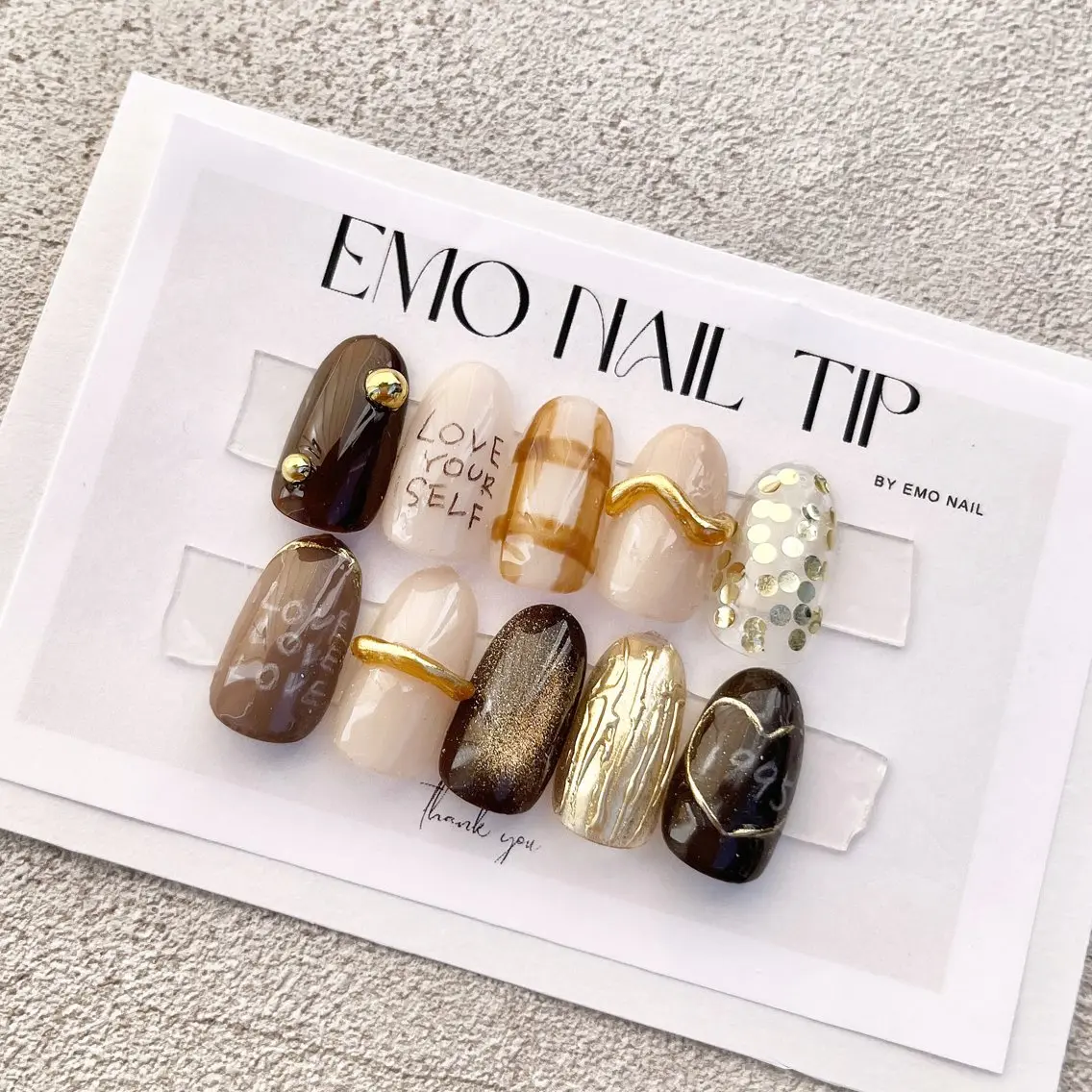 Emo nailのネイルデザイン