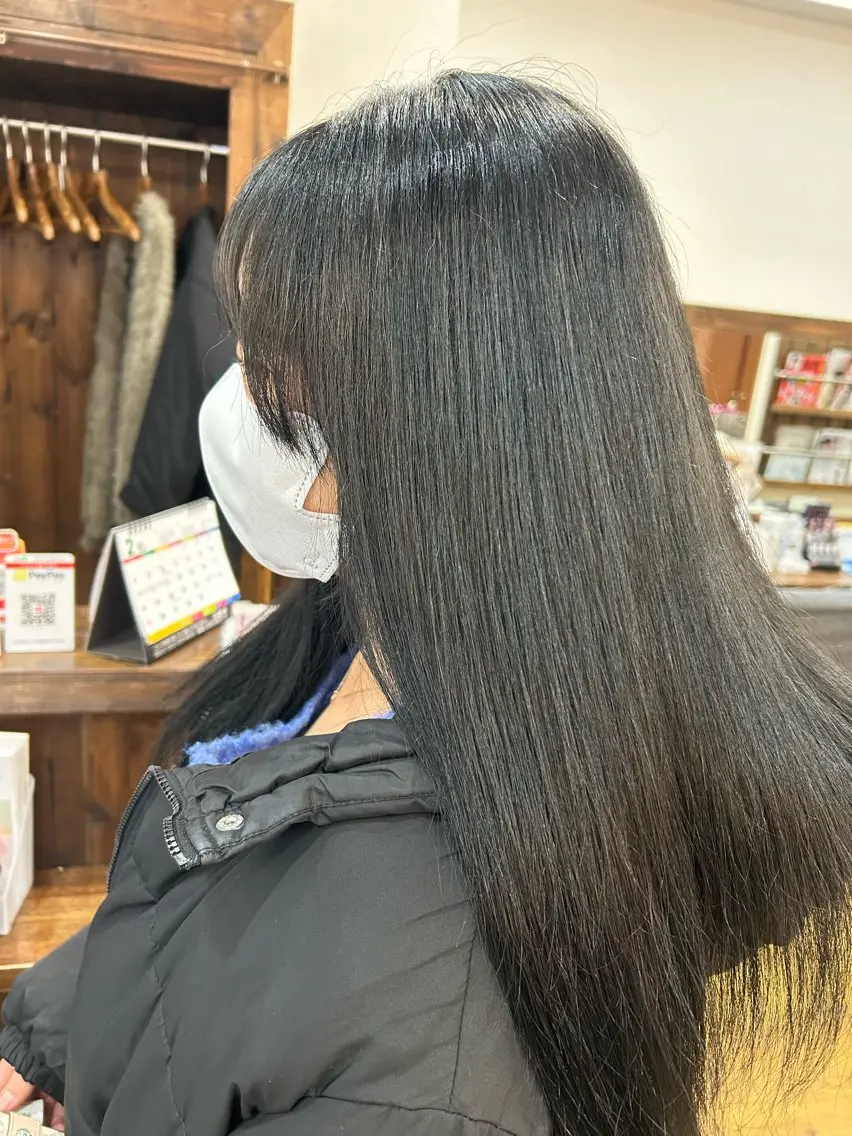 カラー 黒髪 ブルーカラー ブルーブラック ハイトーンカラー ヘアカラー 🦋メンズカット/パ ーマモデル紀輔🦋‪のヘアスタイル