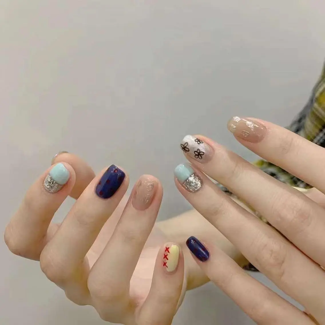 ネイル VIVIAN エイのネイルデザイン