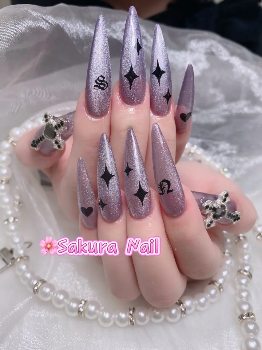 ネイル アートネイル オーロラネイル ボルドー チークネイル フレンチネイル ハンドネイル Sakura Nail Salonのネイルデザイン