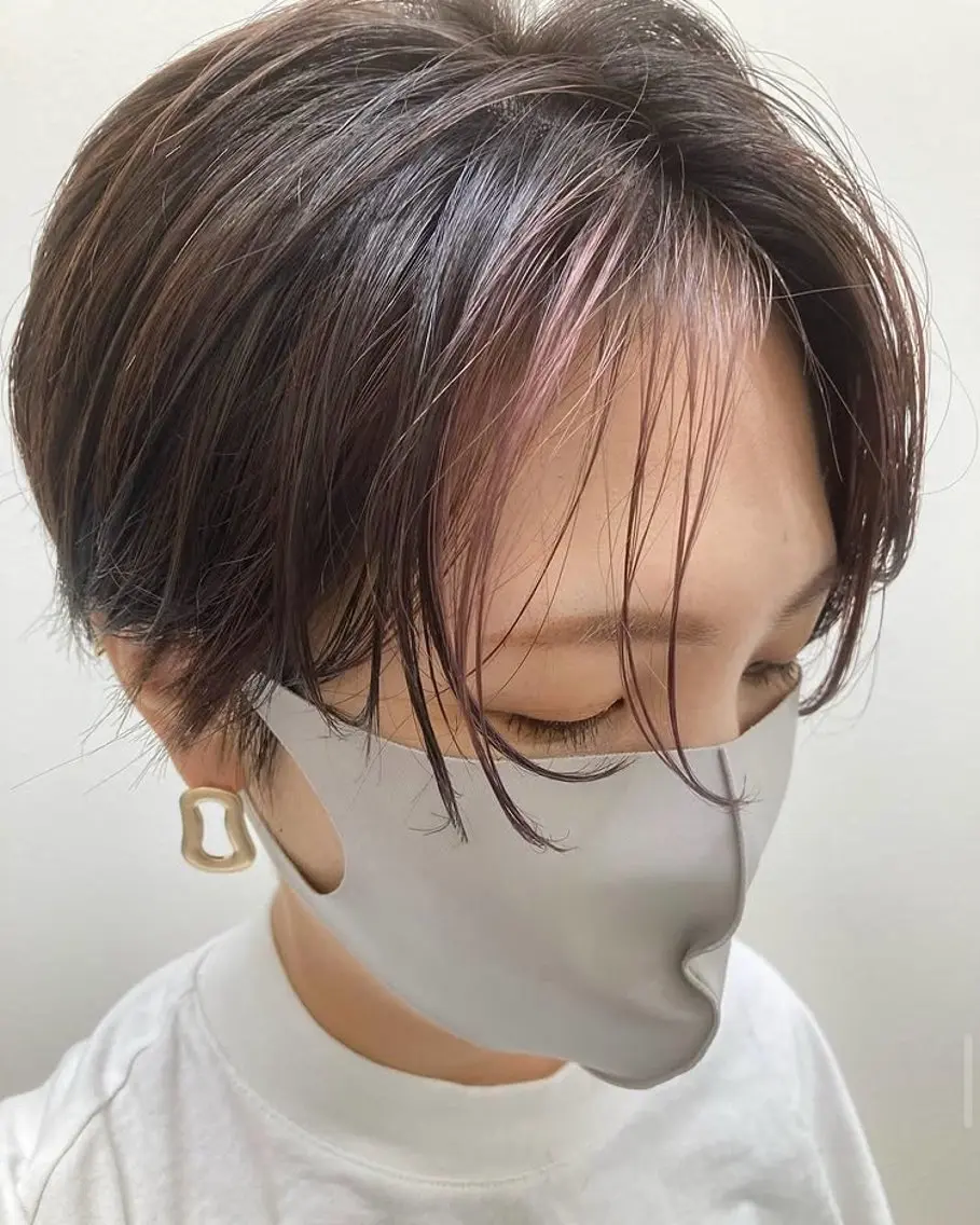 ショート カラー 透明感☁️/レイヤー 🤍/マノ🌷のヘアスタイル