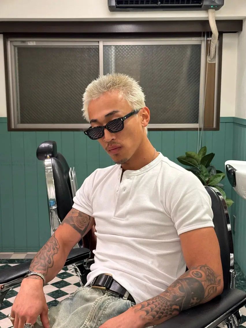 ショート メンズ 足立 享祐のヘアスタイル