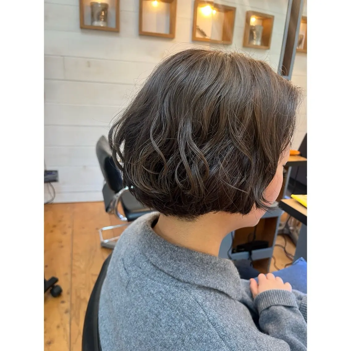 ショート カラー ボブ 髪質改善 ショートヘア トリートメント カット ヘアカラー トリートメント Lagom なかだのヘアスタイル