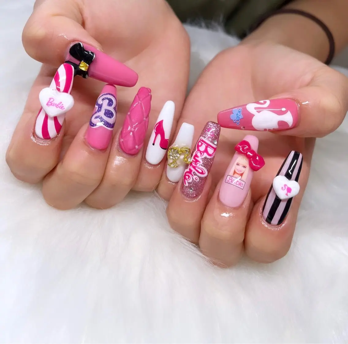 ネイル フットネイル フレンチネイル ジェルネイル 韓国ネイル マグネットネイル ハンドネイル nail salon fee(フィー)のネイルデザイン