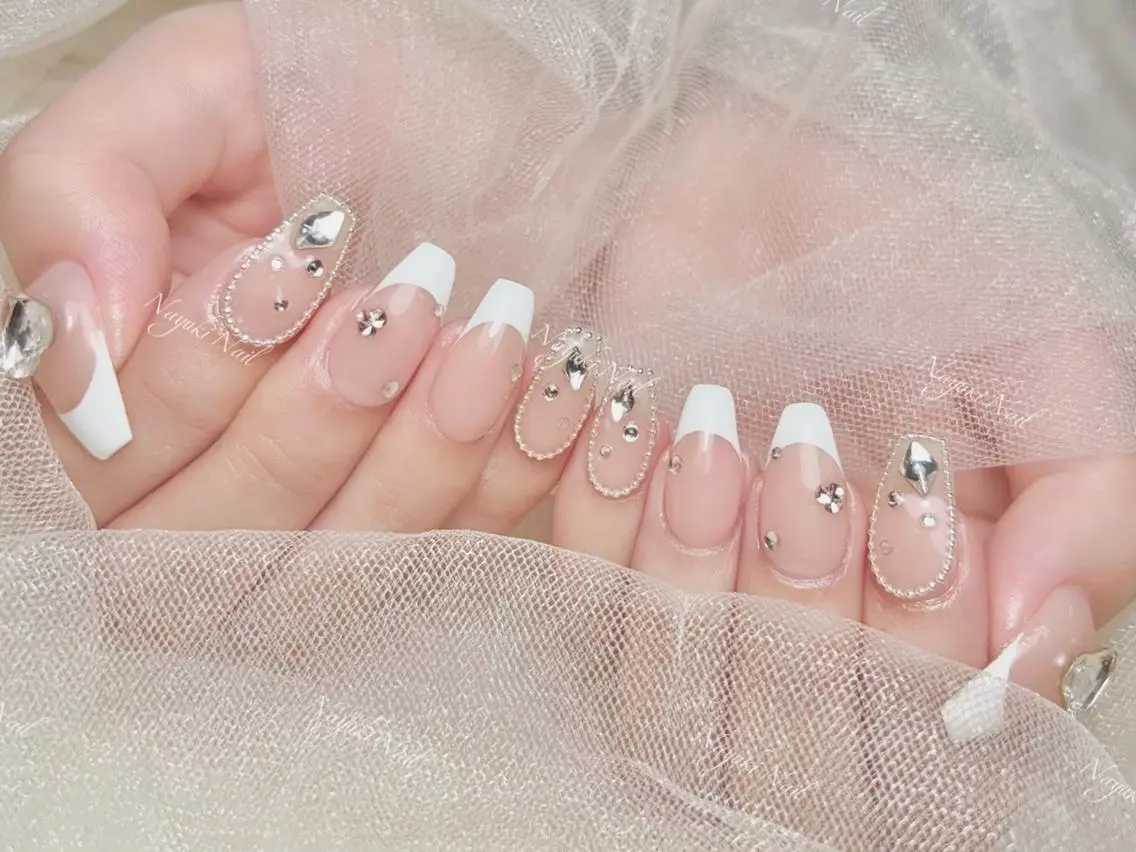 ネイル 🦋 Queenieのネイルデザイン