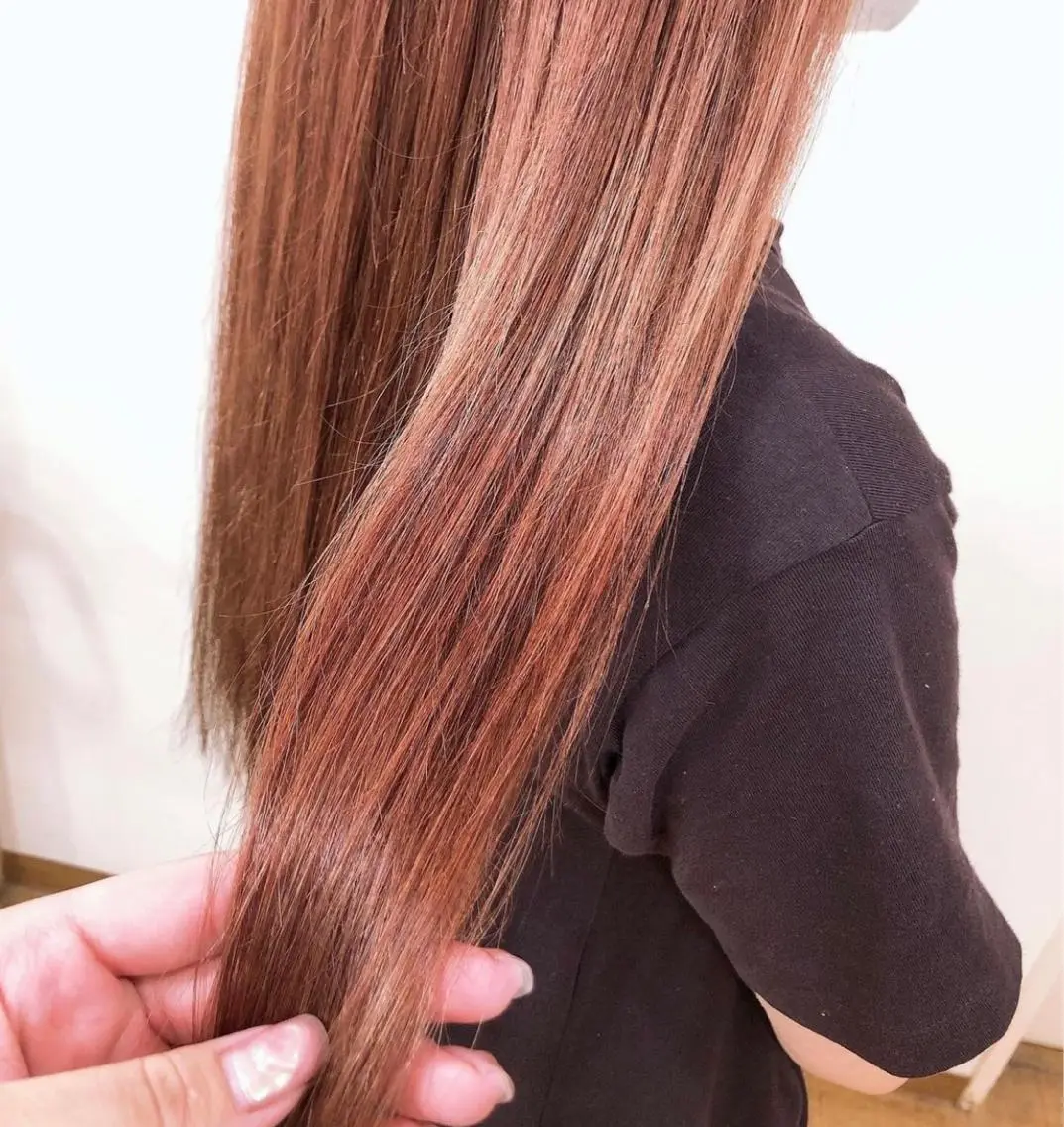 ロング カラー ブリーチ ブリーチなしカラー ピンクカラー 渡辺 リオのヘアスタイル