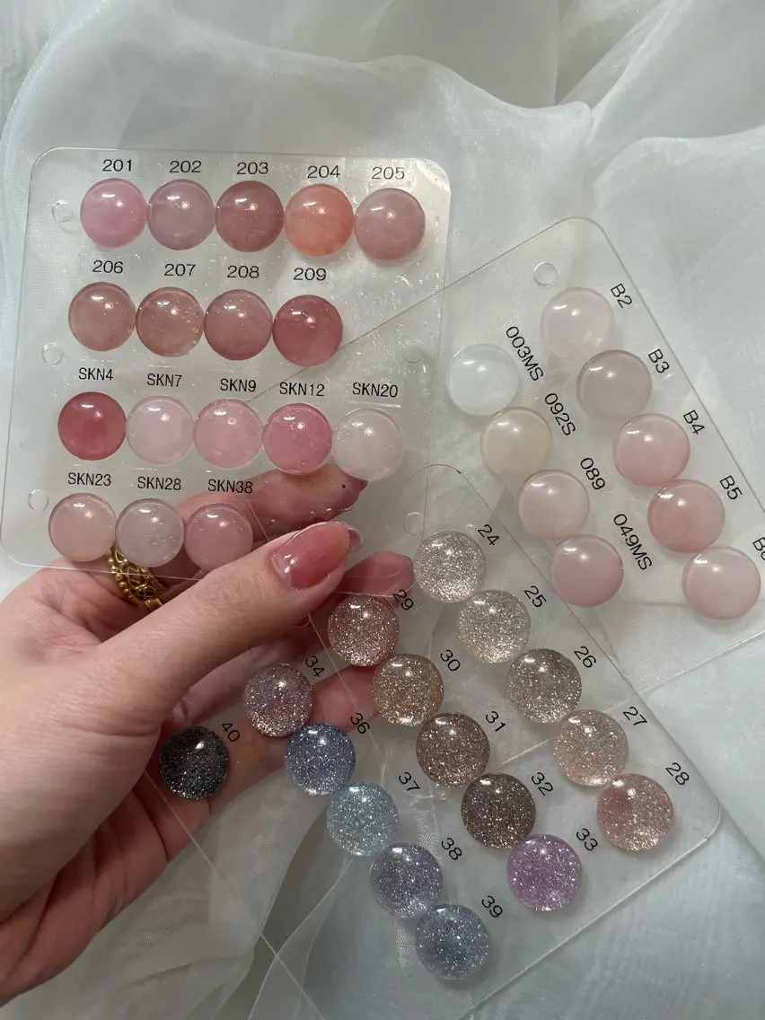 ネイル nails by poniのネイルデザイン
