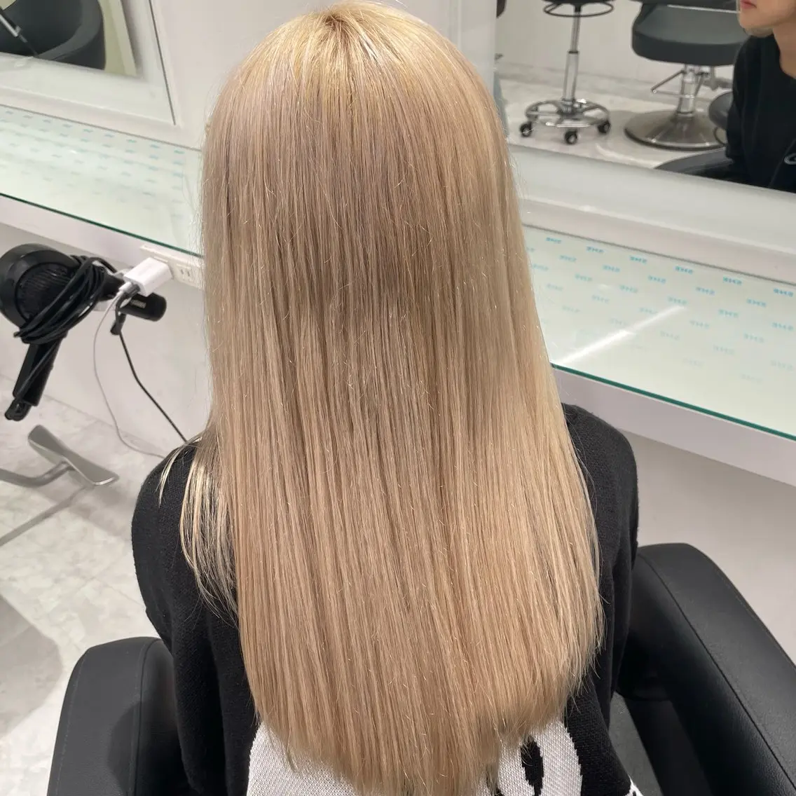 ロング カラー ヘアアレンジ ヘアカラー トリートメント ヘッドスパ ヘアセット ウルフカット×ハイ トーン職人🤍ゆうひのヘアスタイル