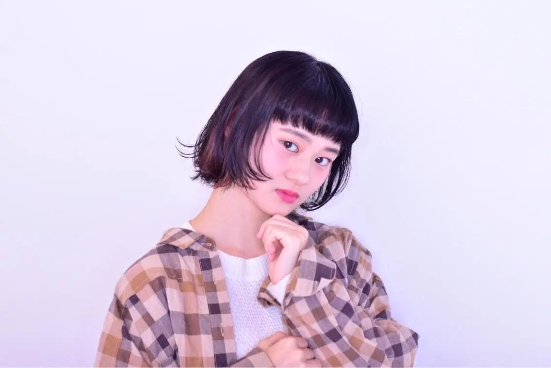 ミディアム 学生 似合わせカット クロスパーマ× 透明感カラー✂︎のヘアスタイル