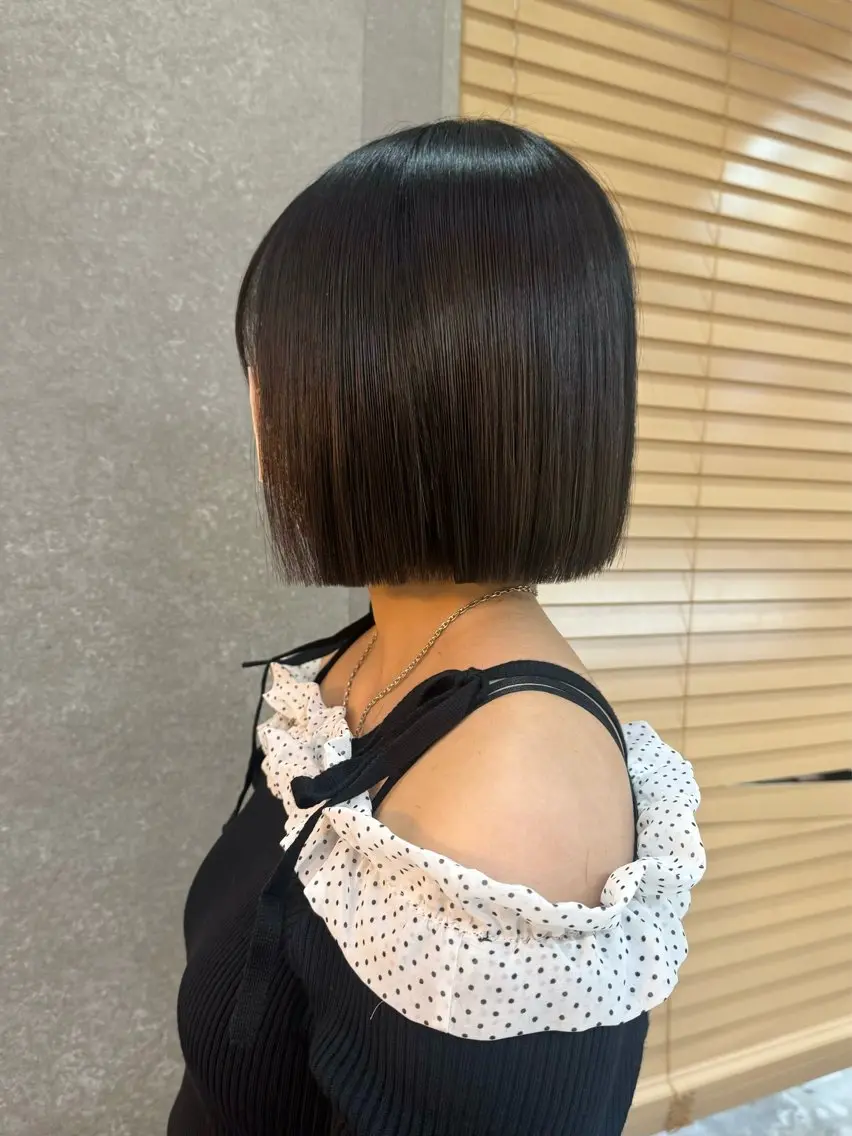 ショート ボブ レイヤー 透明感カラー🎀そらのヘアスタイル