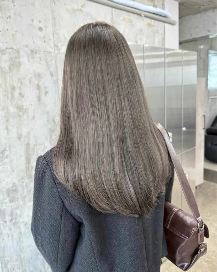ロング カラー カット ヘアカラー トリートメント 高橋大樹/グレー ジュ/ブリーチなしのヘアスタイル
