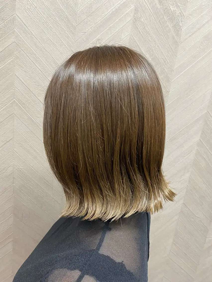 ミディアム カット ヘアカラー トリートメント 猪股 華乃のヘアスタイル