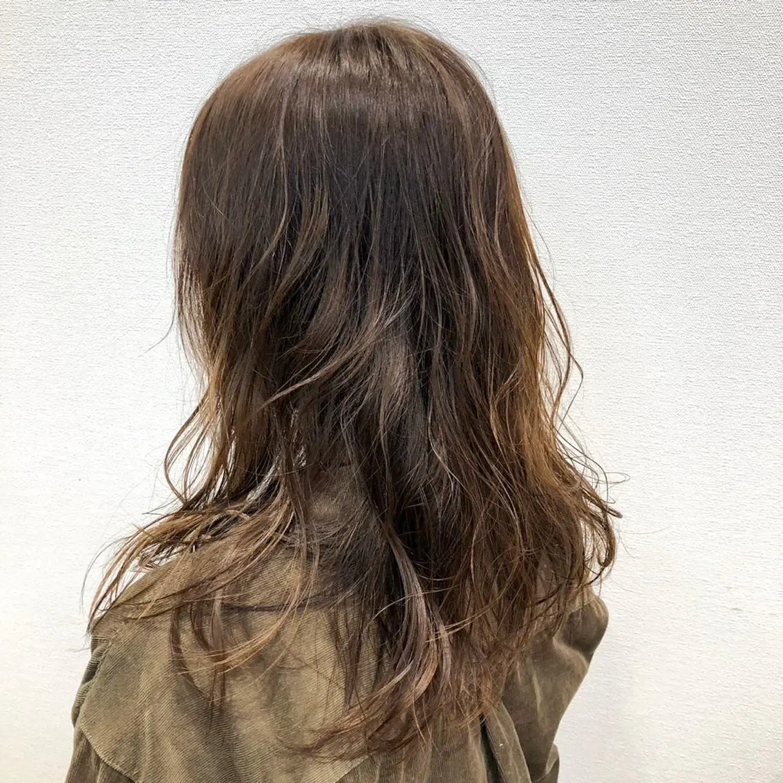 ロング カラー 透明感カラー イルミナカラー ナカタケ ユウのヘアスタイル