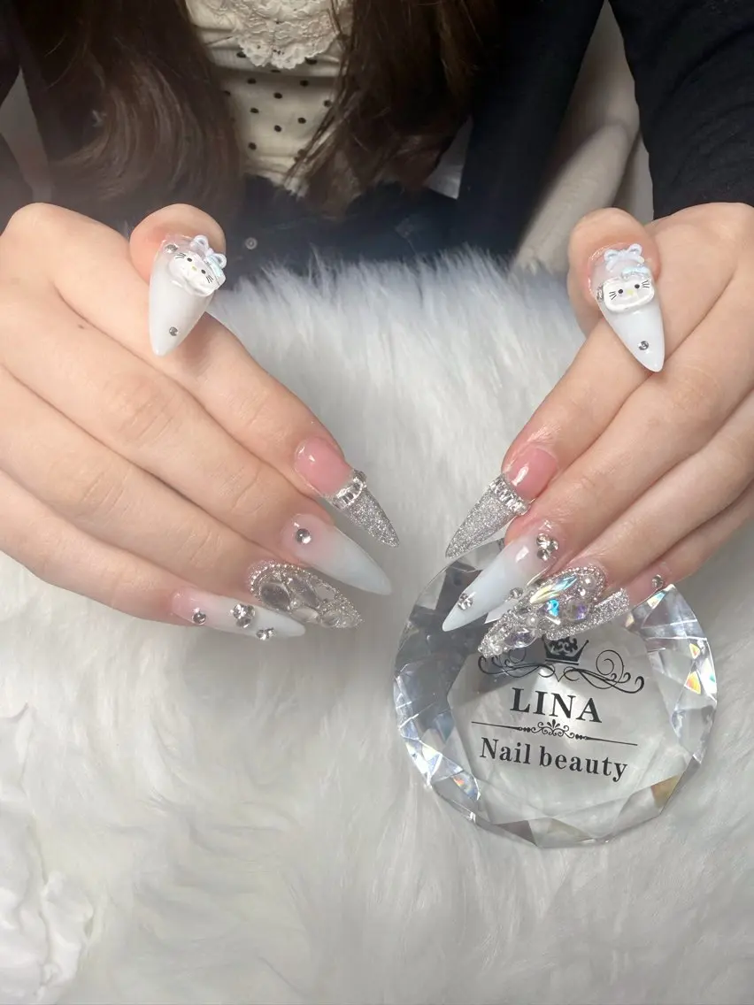 ネイル キラキラネイル 韓国ネイル 夏ネイル ワンホンネイル Lina  nail beautyのネイルデザイン