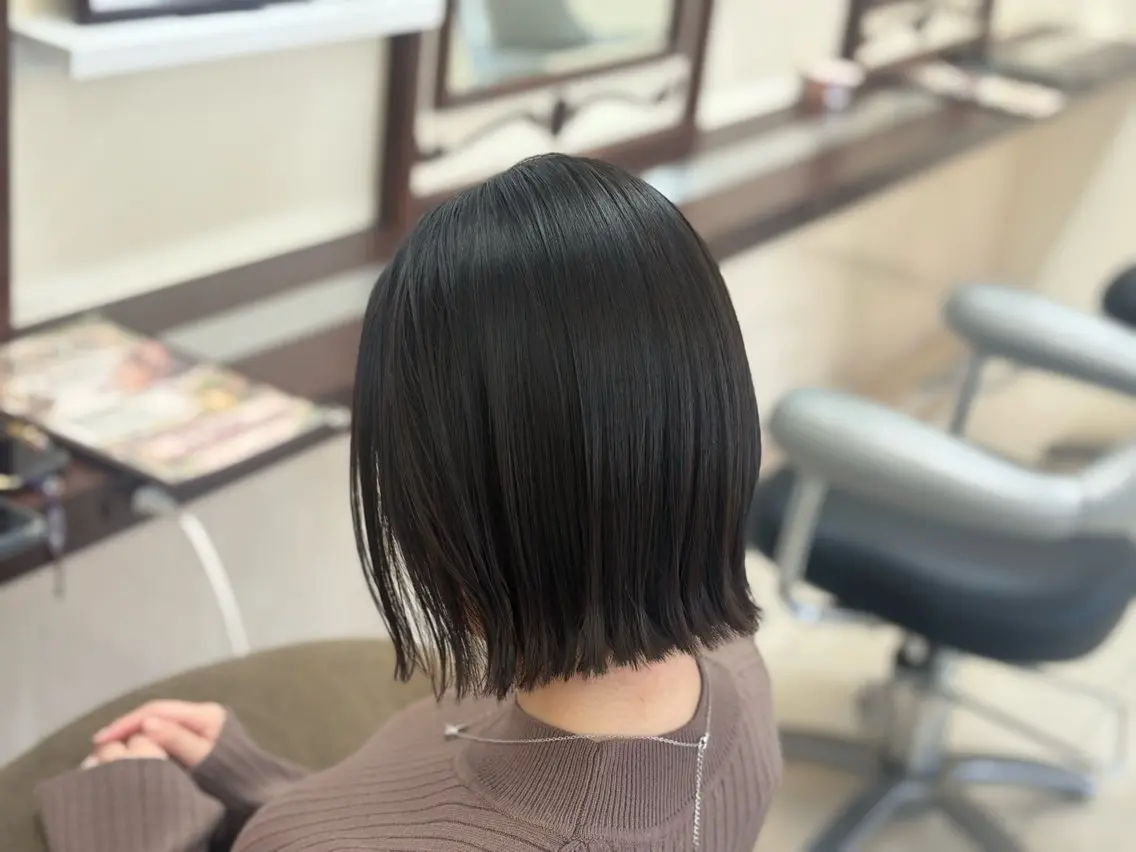 ショート ボブ カット 縮毛矯正 レイヤー×垢抜け/ ハイトーン/朝倉友香のヘアスタイル