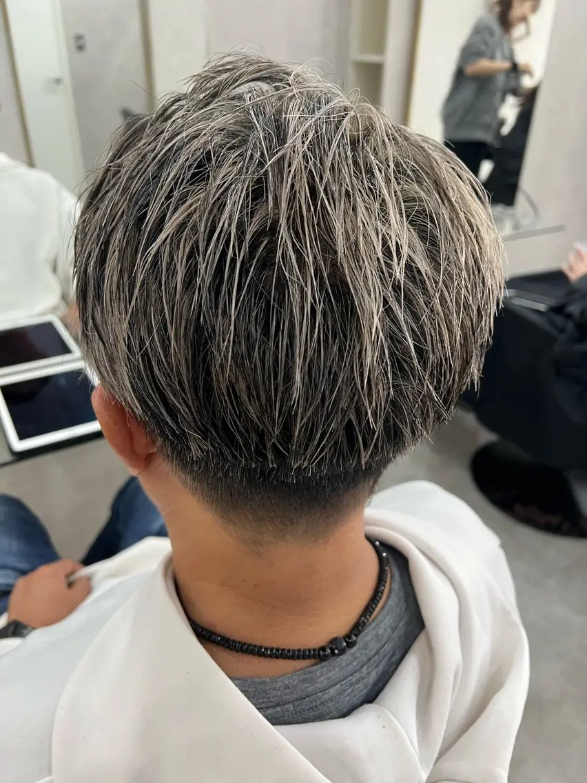 メンズ メンズハイライト ヘアカラー ♥️ルフ🐒 ミレイ♥️のヘアスタイル