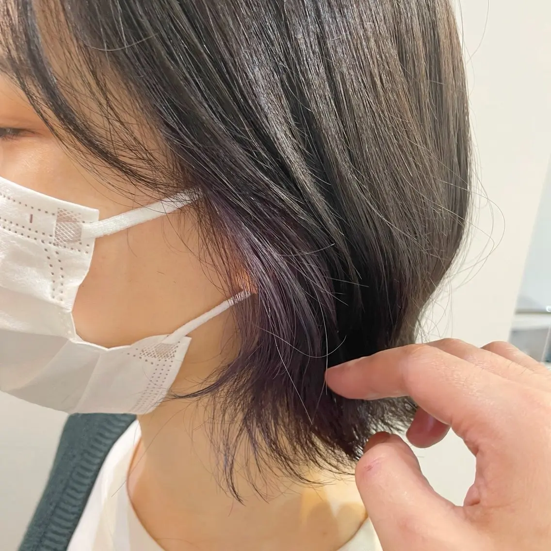ショート カラー ベージュカラー ブルーカラー イヤリングカラー インナーカラー ピンクカラー 似合わせカット ショートボブ🦋廣瀬のヘアスタイル