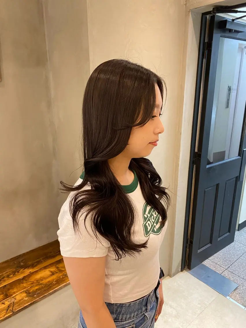 セミロング 新宿/顔周りカット +レイヤー=しずく♩のヘアスタイル