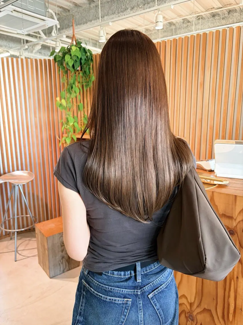 《🌟8月平日限定🌟》カット+カラー+内部補修トリートメントの写真