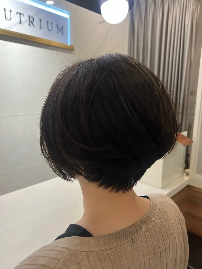 ショート 村中 逸紀のヘアスタイル