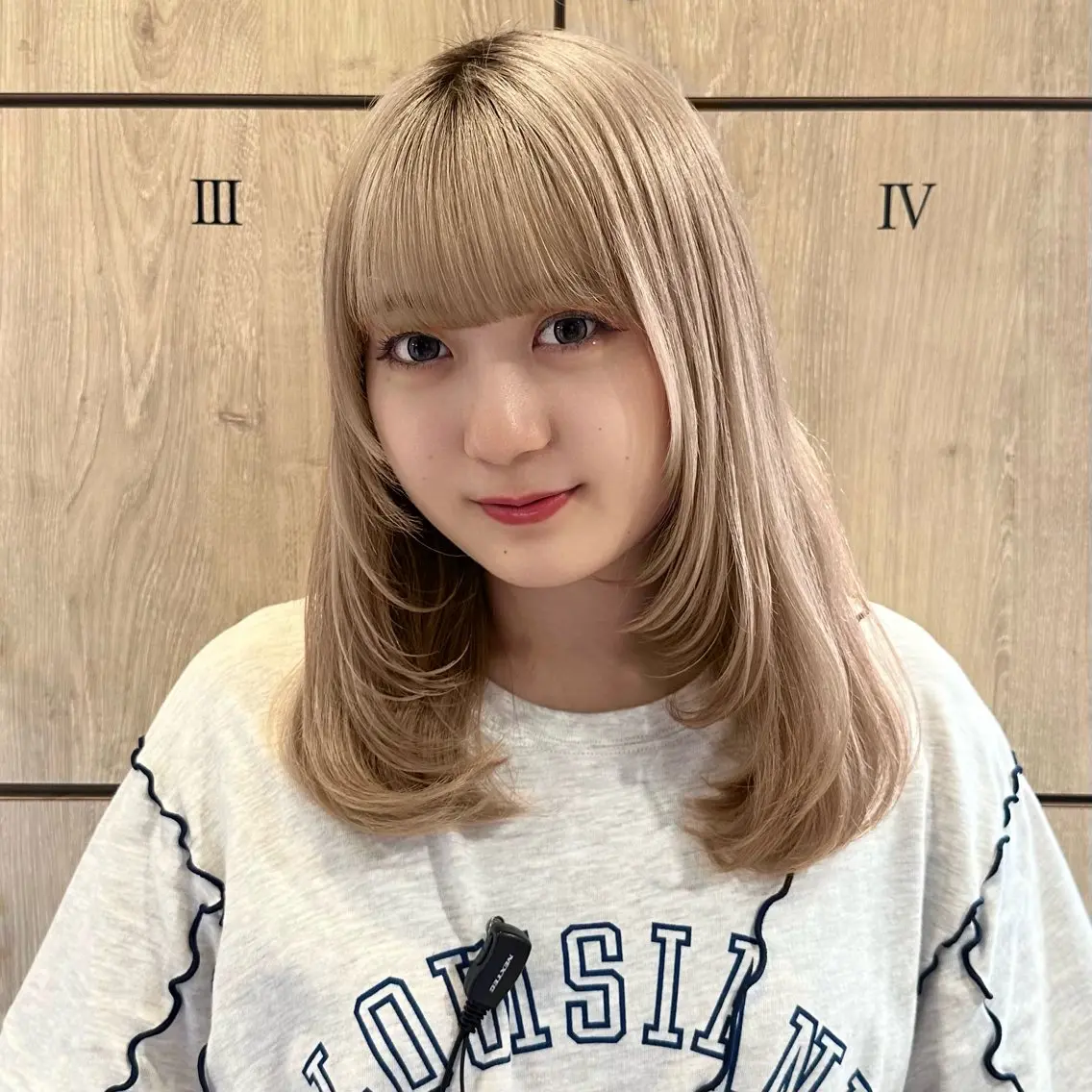 セミロング カラー 柔らかいbeige ￤韓国￤🩰マユ🩰のヘアスタイル