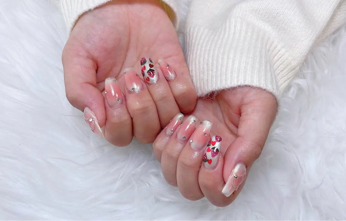 ネイル アニマル柄 チークネイル フラッシュネイル フットネイル フレンチネイル B·U Nail大宮 長さだし専門店のネイルデザイン