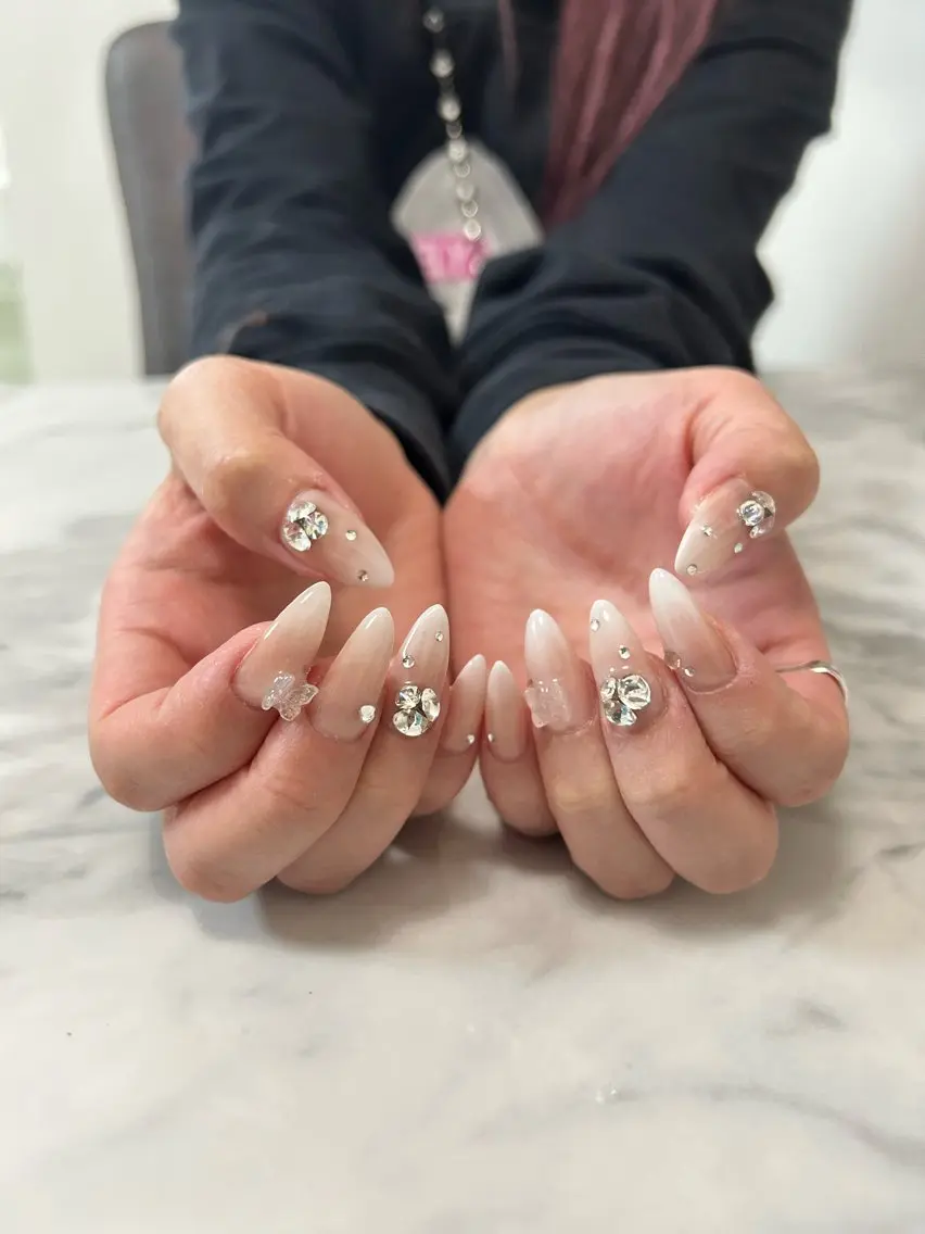 ネイル ハンドネイル nailroom‪ sb‪‪𓈒𓂂𓏸のネイルデザイン