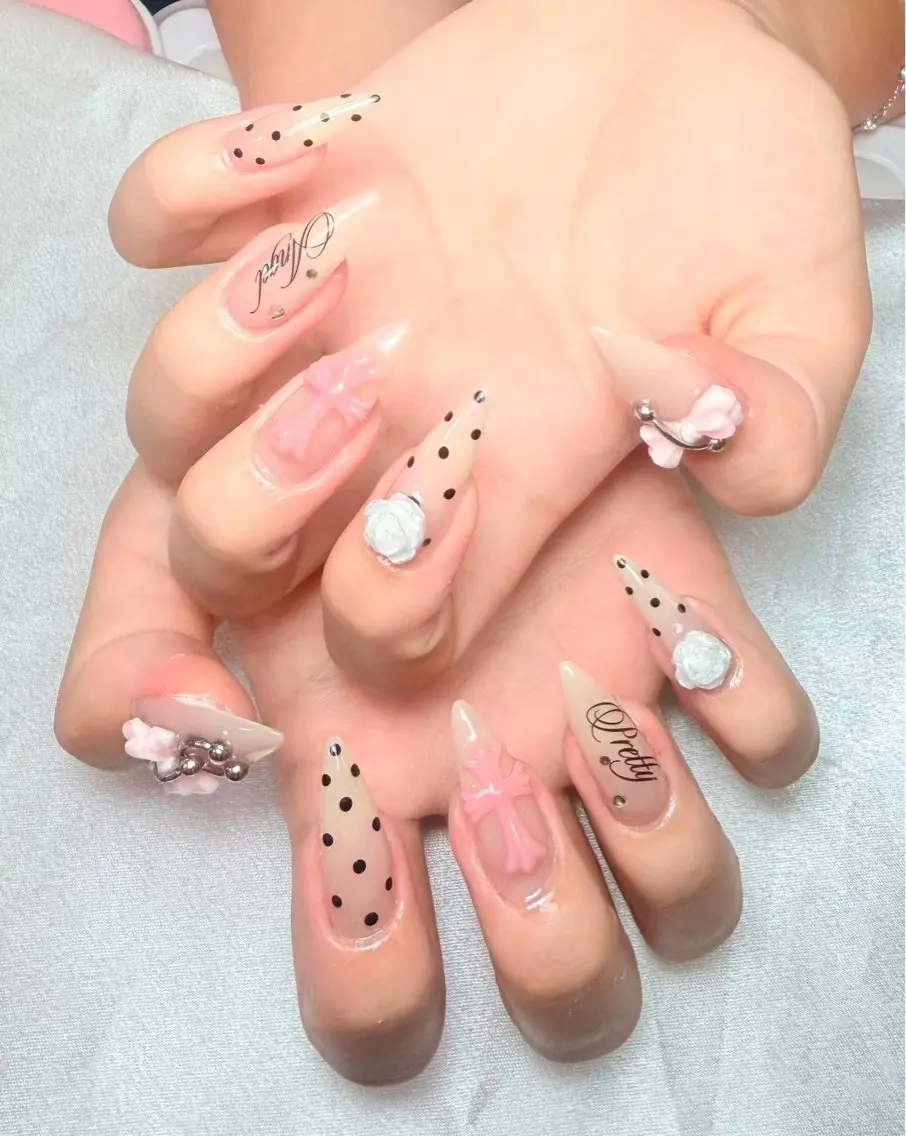 ネイル 桜ネイル 長さ出し フレンチネイル 韓国ネイル マグネットネイル ハンドネイル Kiwami nailsalonのネイルデザイン