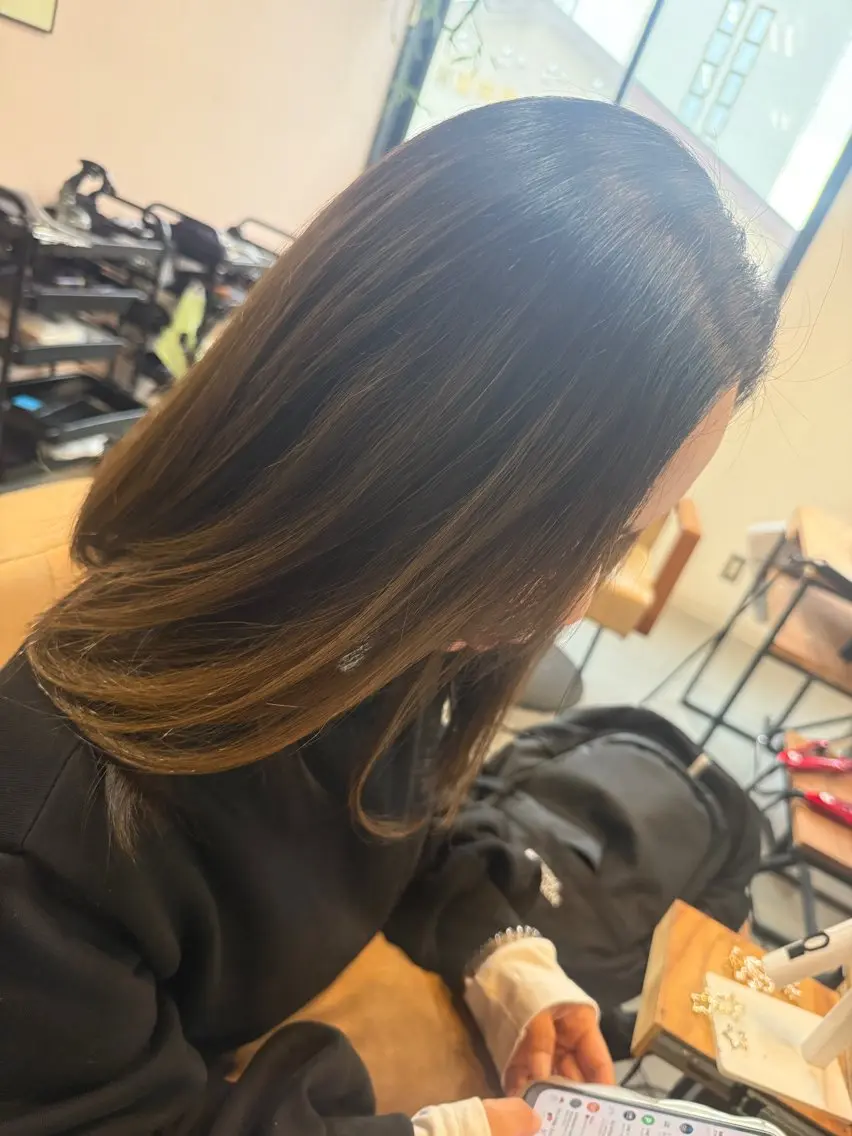 ミディアム ハイライト カット ヘアカラー 阪神西宮★JUNO 川﨑温子のヘアスタイル