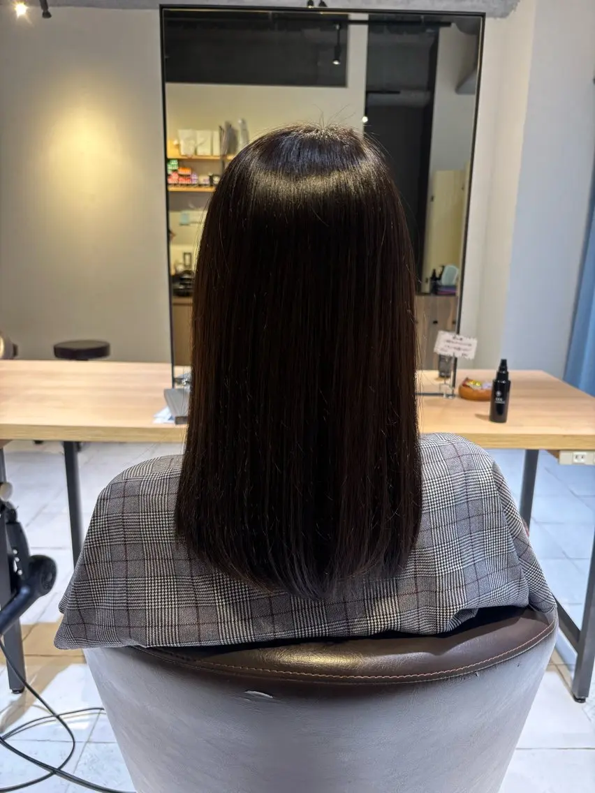 ミディアム 髪質改善 カット ヘアカラー トリートメント 尾形 百花のヘアスタイル