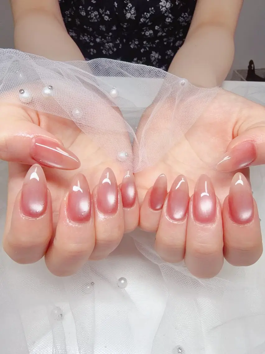 ネイル オーロラネイル チークネイル 成人式 長さ出し ジェルネイル ハンドネイル YUYI.nail salonのネイルデザイン