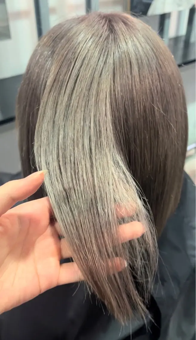 ショート カラー カット ヘアカラー トリートメント こまつ まりやのヘアスタイル