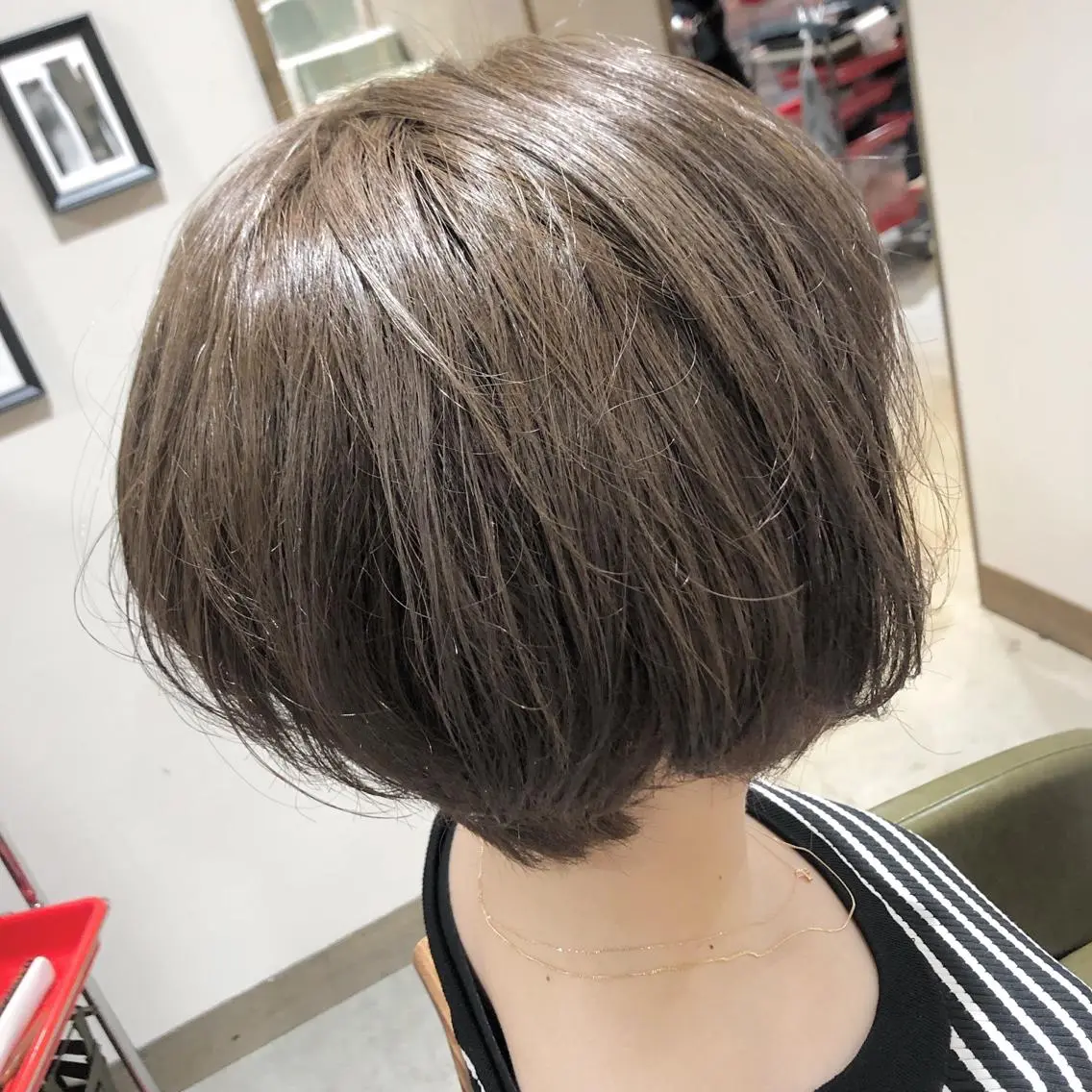 ショート カラー ヘアカラー 西田 優菜のヘアスタイル