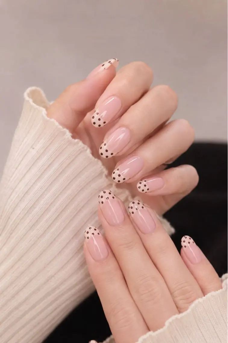 ネイル アニマル柄 ブラウン フットネイル フレンチネイル 韓国ネイル ハンドネイル Lisa Nail Salonのネイルデザイン