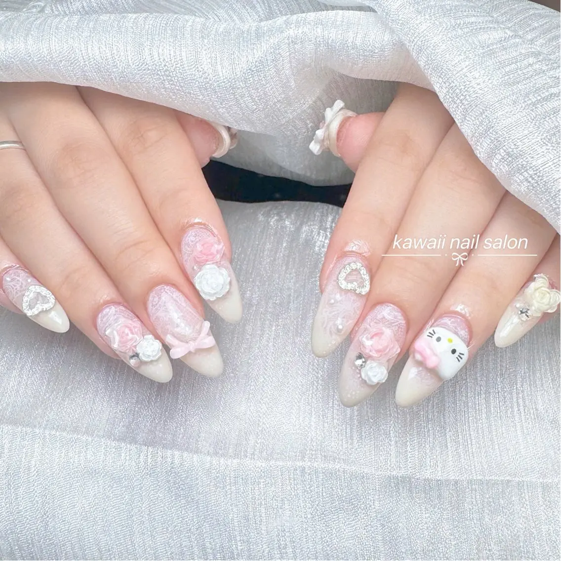 ネイル ドット フレンチネイル 韓国ネイル マグネットネイル オフィスネイル Kawaii Nail Salonのネイルデザイン