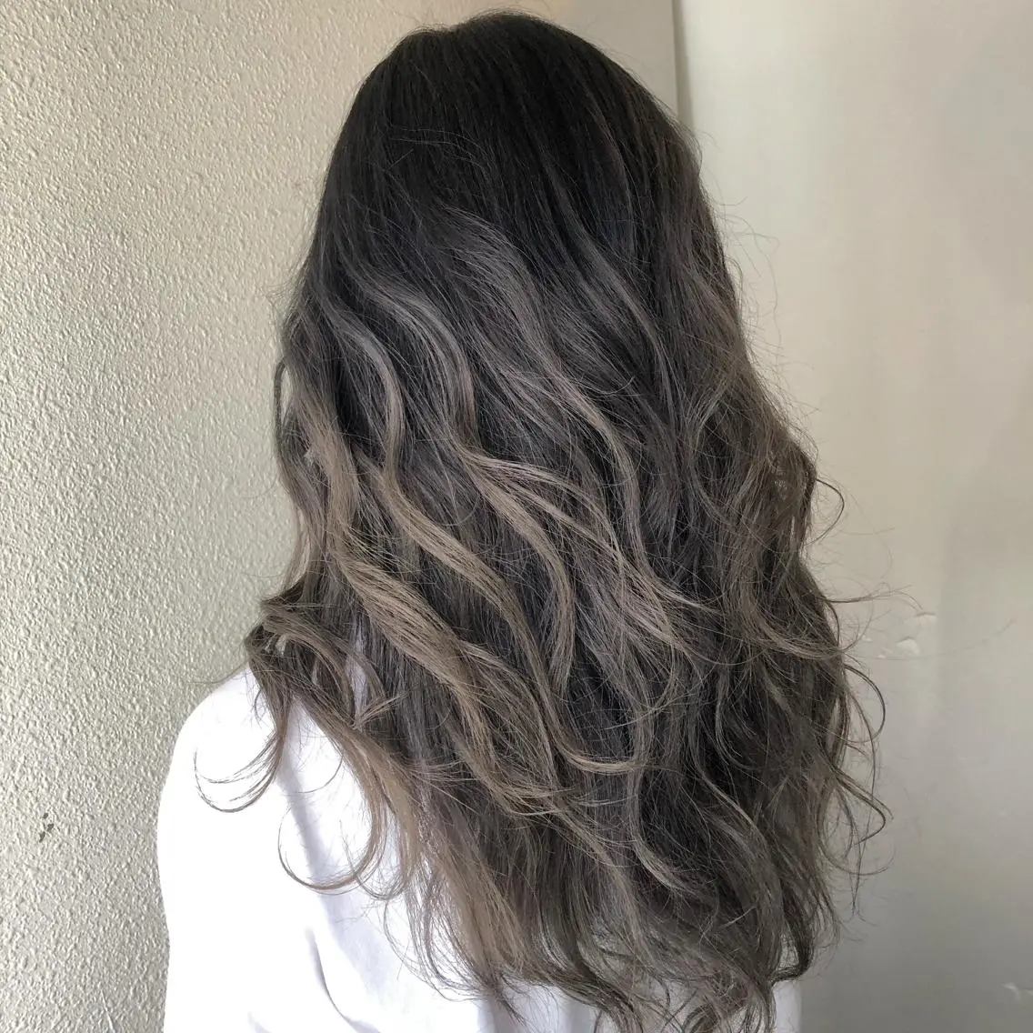 ロング カラー バレイヤージュ ブリーチ レイヤーカット あさだ しゅうたろうのヘアスタイル