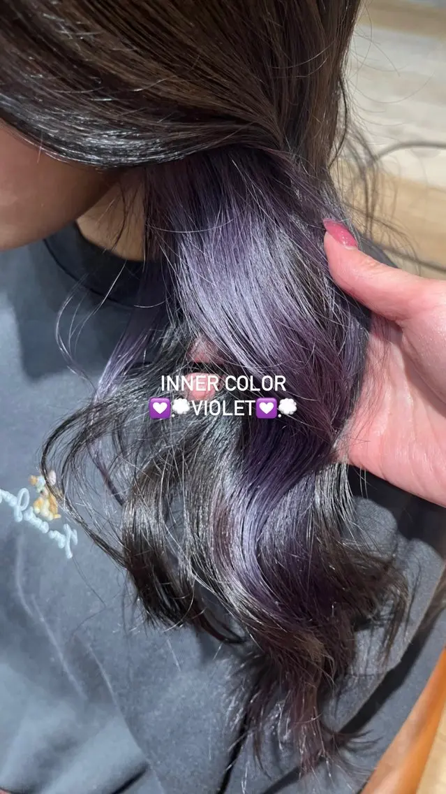セミロング カラー KOKORO 中村 朱里のヘアスタイル