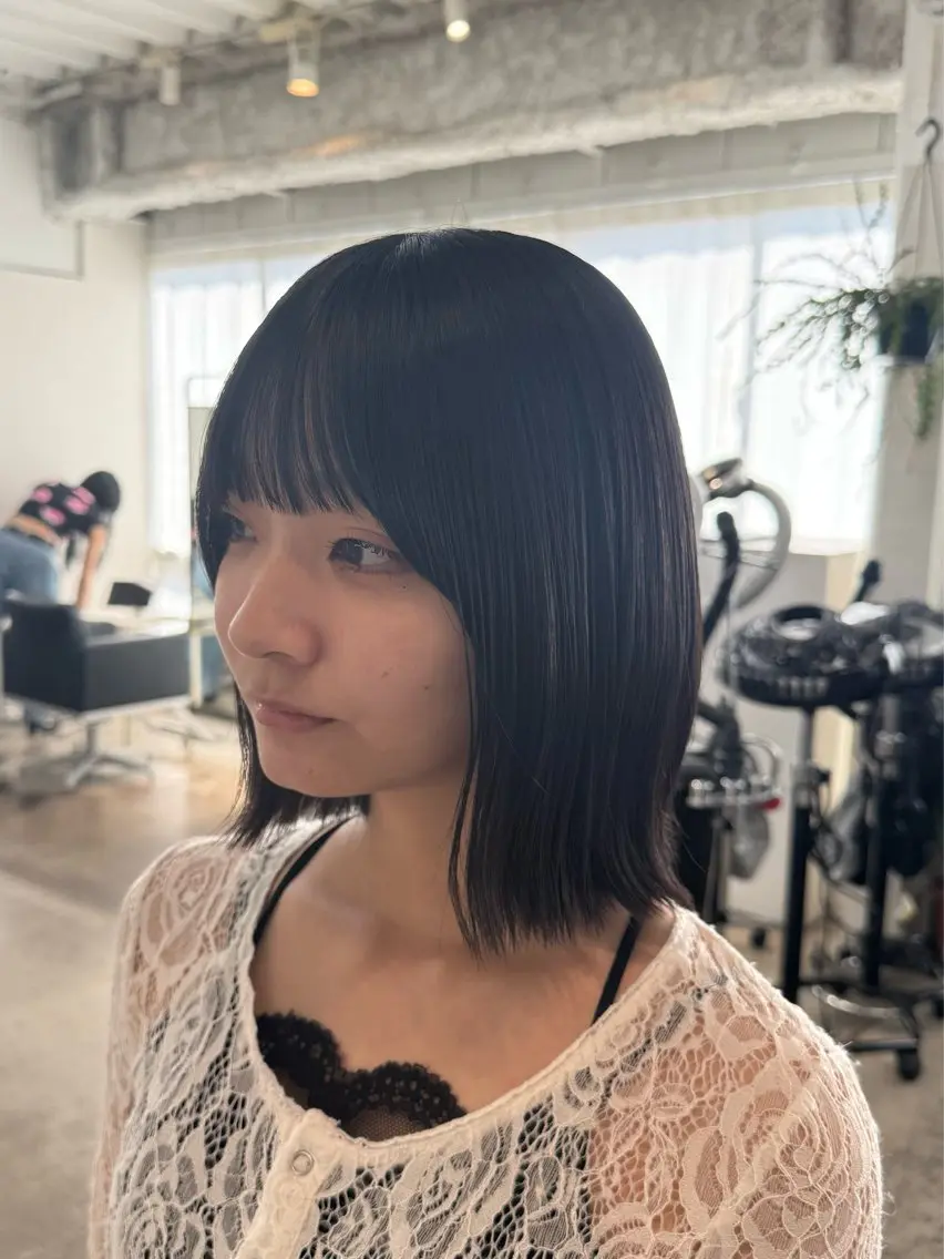 ミディアム 顔周りカット カット SAKI /レイヤー/ベージュのヘアスタイル